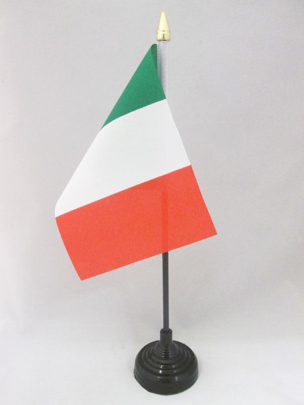 Drapeau Italie sur Hampe à agiter - 5 tailles disponibles