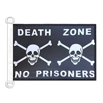 Pavillon nautique Pirate Dead Zone 45x30 cm Anneaux Plastiques