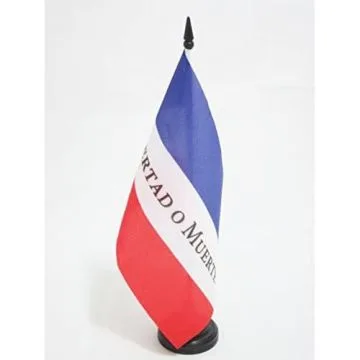 DRAPEAU DE TABLE TRENTE-TROIS ORIENTAUX D\'URUGUAY  21x14cm - PETIT DRAPEAUX DE BUREAU LIBERTAD O MUERTE 14 x 21 cm