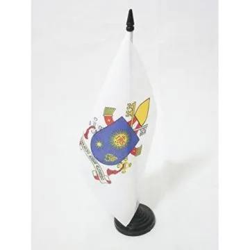 DRAPEAU DE TABLE GRAND BLASON DU PAPE FRANÍ?OIS 21x14cm - PETIT DRAPEAUX DE BUREAU Í?CUSSON PAPAL - VATICAN 14 x 21 cm