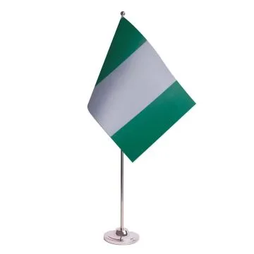 DRAPEAU DE TABLE prestige NIGÉRIA 22x15cm en SATIN - GRAND DRAPEAUX DE BUREAU NIGÉRIAN 15 x 22 cm