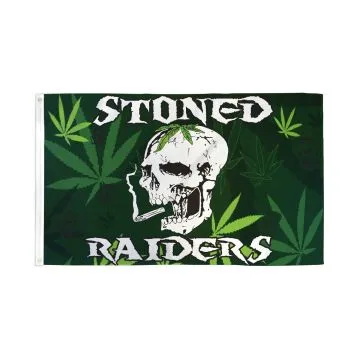 DRAPEAU PIRATE FUMEUR STONED RAIDERS 150x90cm - DRAPEAU TÍ?TE DE MORT 90 x 150 cm - DRAPEAUX