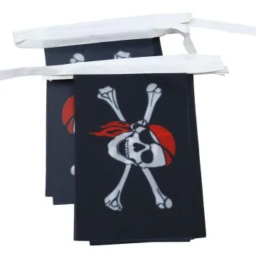 GUIRLANDE 6 mètres 20 DRAPEAUX PIRATE TÊTE DE MORT 21x15 cm - DRAPEAU CORSAIRE 15 x 21 cm