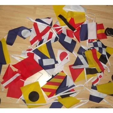 GUIRLANDE 13 mètres 26 DRAPEAUX ALPHABET NAUTIQUE 21x15 cm - DRAPEAU PAVILLON MARIN ? NAUTISME 15 x 21 cm
