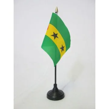 DRAPEAU DE TABLE SAO TOMÍ? 15x10cm - PETIT DRAPEAUX DE BUREAU SANTOMÍ?EN 10 x 15 cm pointe dorée