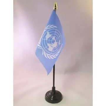 DRAPEAU DE TABLE ONU 15x10cm - PETIT DRAPEAUX DE BUREAU DES NATIONS UNIES 10 x 15 cm pointe dorée