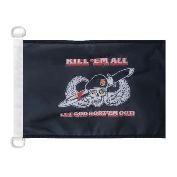 Pavillon nautique Pirate Kill Em All 45x30 cm Anneaux Plastiques